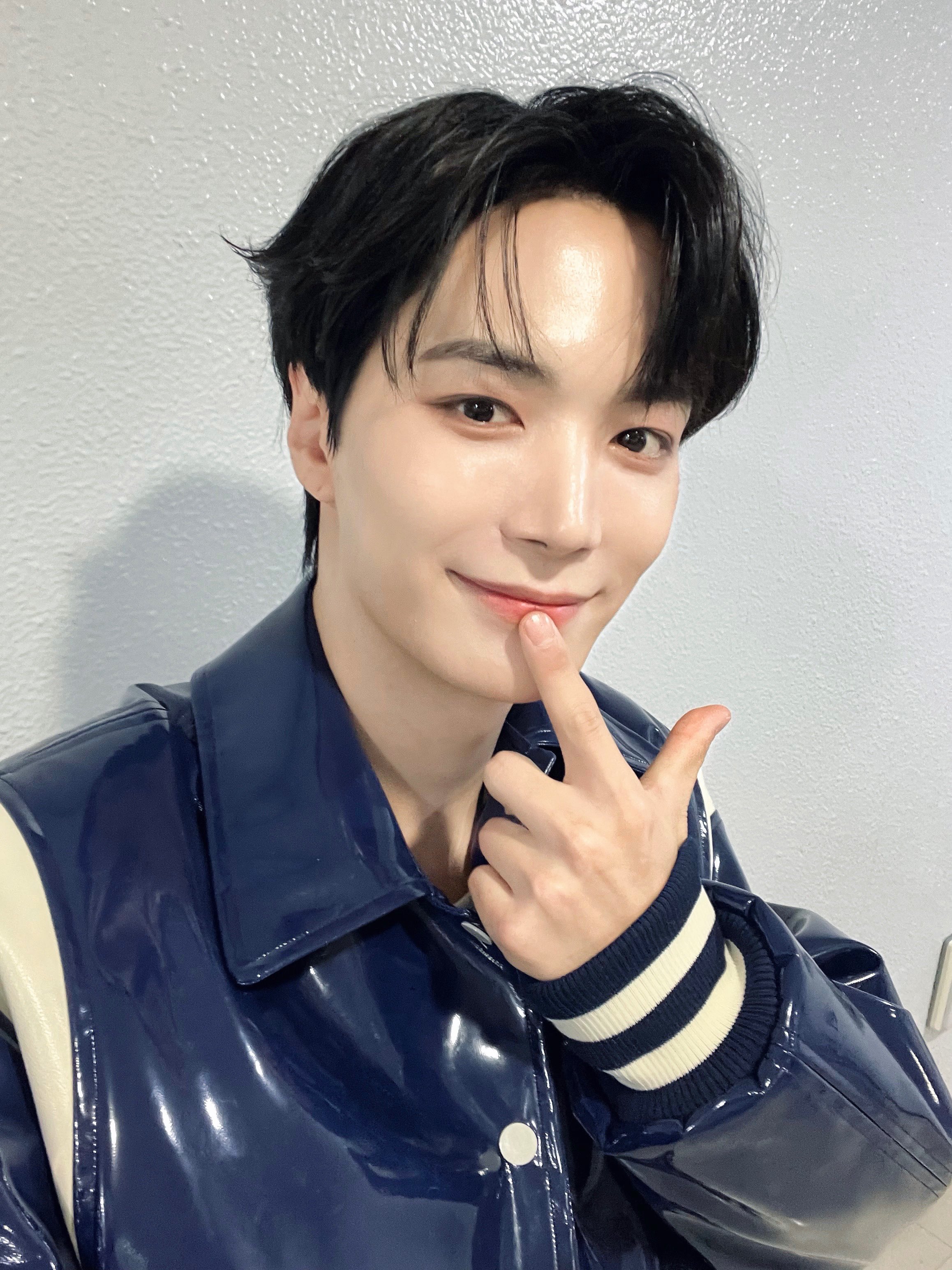 FhcGhGyUYAA0r78?format=jpg&name=4096x409