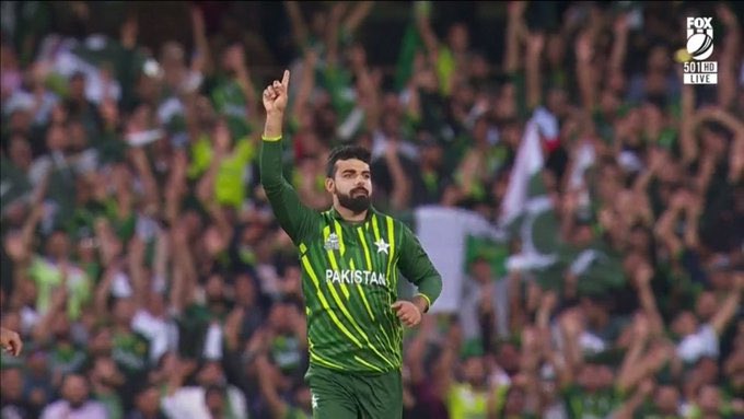 Nimra__na's tweet photo. Shaddyyyy 🤩🔥
#T20Iworldcup2022Final
#PAKvsEng https://t.co/8RUWNYcOqv
