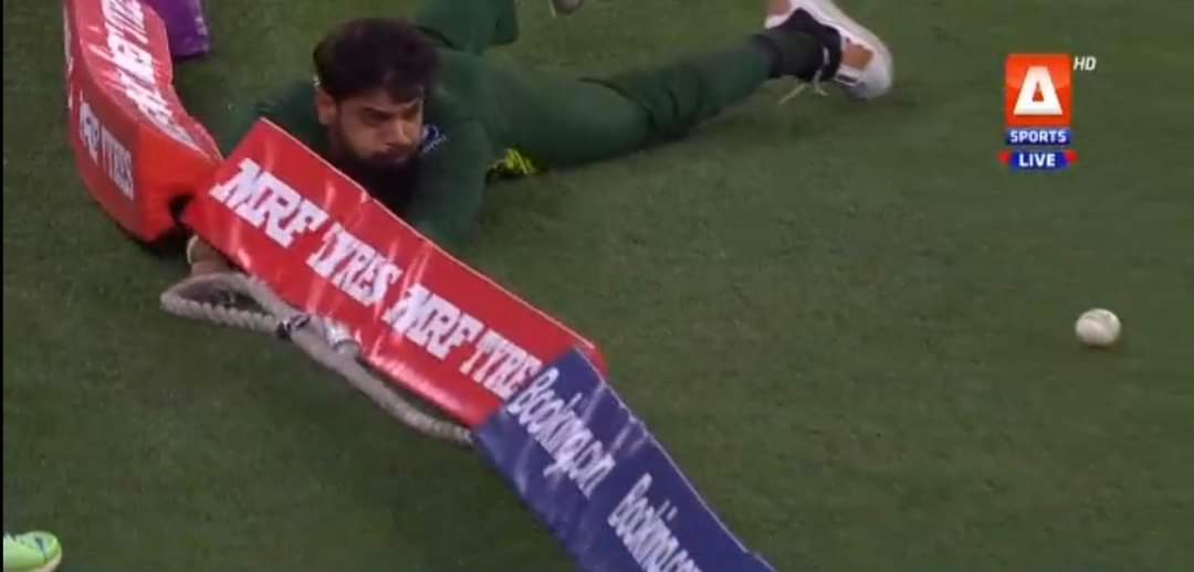 wajzali's tweet photo. Larkey ki efforts 🔥
#PakvEng
#T20Iworldcup2022Final https://t.co/L6KPoeAwIi