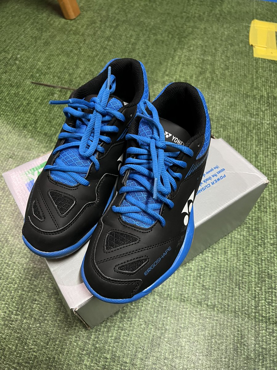 Argosyy's tweet photo. รองเท้าแบด yonex สภาพ 99%
ใส่แค่ครั้งเดียว ใส่แล้วแน่นเกินไปค่ะ
ขอส่งต่อ 1,999 บาท 

#รองเท้ามือสอง #รองเท้าแบด #yonex https://t.co/TlCMMroCer