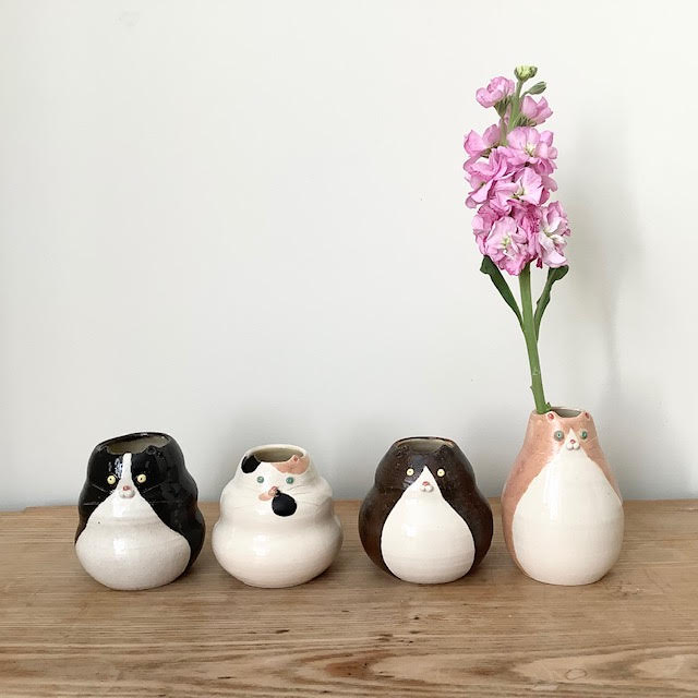 LnSDesigners's tweet image. Who wants a catty #Christmas decoration from local ceramicist @705xclay this year? Get them from #LeytonstoneChristmasMarket, St. John's churchyard Leytonstone 11am to 3.30pm on Saturday November 26th. #E11 #Leytonstone #cats