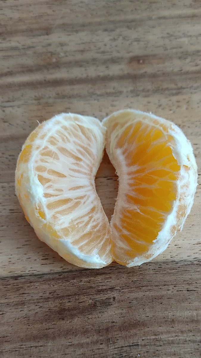 Saurons tangerine redd.it/yt2fj2