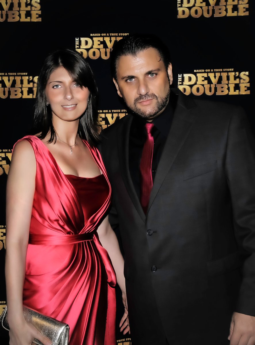 memferda1's tweet photo. 💙 HOPE YOU’RE ENJOYING YOUR SUNDAY ! 💚
I Find Sunday’s Have a Habit of Making Me Indulge in Enjoyable Recollections of Past Events in my Life. One such Beautiful Experience was attending the NEW YORK Premiere of An Amazing Film I starred in, ‘The DEVIL’S DOUBLE’. #memferda https://t.co/p3yxZ8lsMI