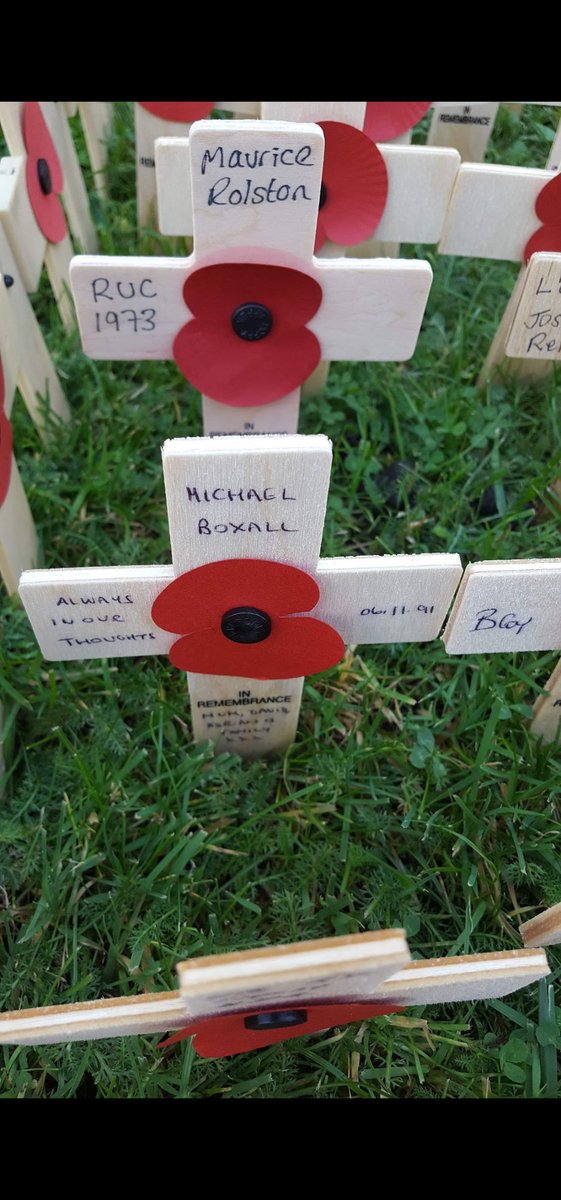 Nean61170806's tweet photo. @RoyalFamily @BBCOne I will be watching 💕. I travelled to the Cenotaph 4 years ago and will do so next year.
Thoughts are with all those who lost their lives in the line of duty and service, their families and loved ones.
#LestWeForget
#RemembranceDay
#MichaelBoxall 😢 https://t.co/Uqd5lKKoWS
