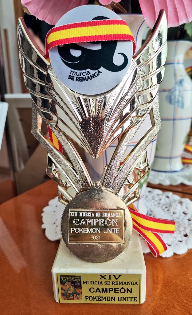 Segundo año consecutivo ganando el torneo de Pokémon Unite en <a href="/Fangames_/">Fangames</a> <a href="/MurciasereManga/">Yomeremango</a> 
#GoReds <a href="/RedsGaming_ESP/">Reds Gaming E.C 🔴</a>