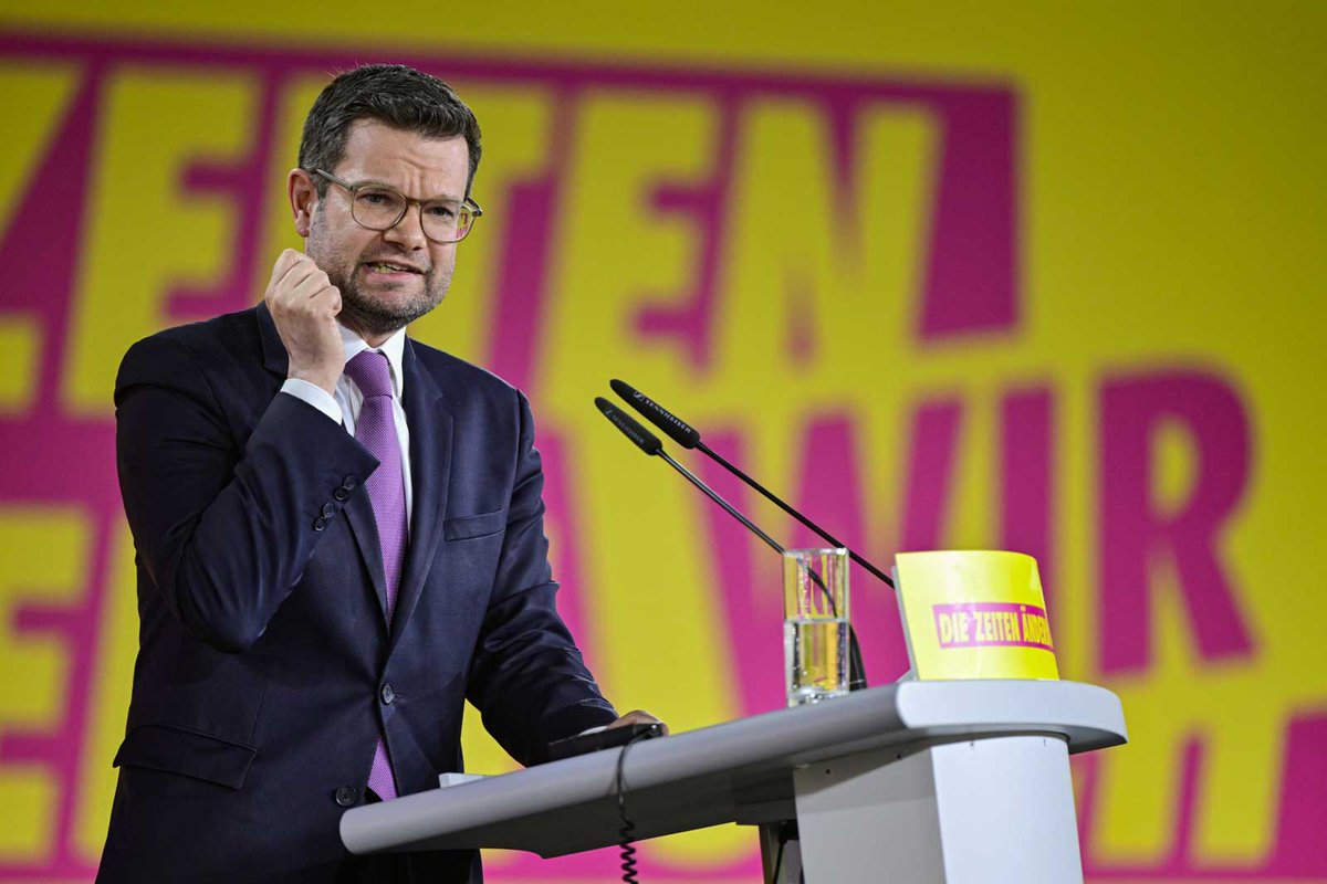 Berlin (AFP) - Bundesjustizminister Marco Buschmann (FDP) hat die Attacke von Klimaaktivisten auf ein Gemälde des impressionistischen Malers Claude Monet in Potsdam verurteilt.

honighaeuschen.de/buschmann-veru…