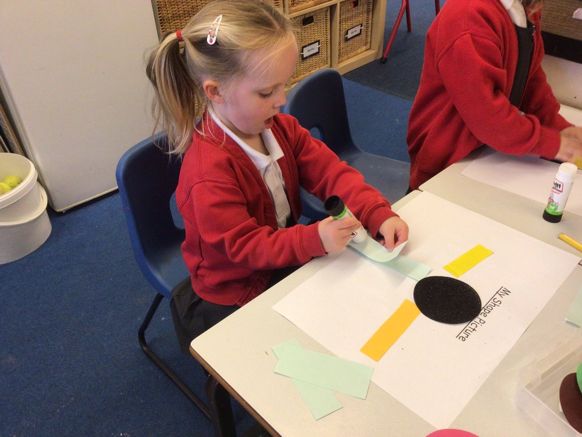 StrettonStMatts's tweet photo. Following on from our maths lesson on 2D shapes, the children made shape pictures using the paper shapes. They made pictures of boats, people, houses and footballs.#SSM #SSMR #SSMMaths https://t.co/r5syKG1aL1