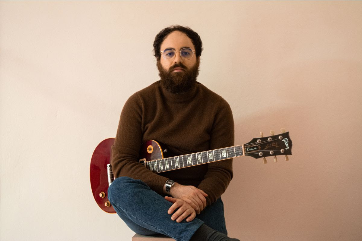 #entrevistaselcuartelillo

Todavía no habíamos puesto en nuestro blog y anunciado aquí la magnífica conversación que mantuvimos con <a href="/moses_rubin/">Moses Rubin</a> hablando de su último disco: #dreamsandcertainties
Gracias <a href="/AliciaMusica/">Alicia Música</a> 

Escucha y descarga la entrevista en: elcuartelillo.lacotorra.org/creo-que-no-ha…