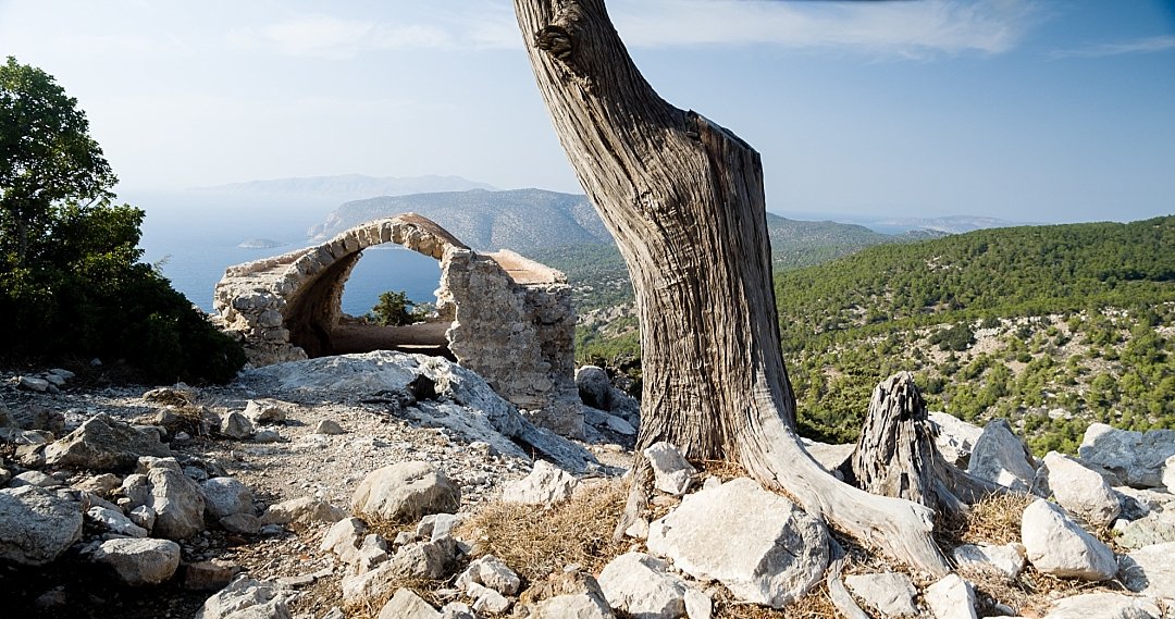 TheodorYemenis's tweet image. RHODOS22 - PATHS OF DISCOVERY 01 - #monolithos

#cinescapes #form #decay
#PhotoVisionProject #TheodorYemenis #art #history #Greece #memory #landscape #travel #art #history #aegeansea #aegean #boarders #rhodes #dodecanese #rhodos #griechenland #travel #discovery #identity