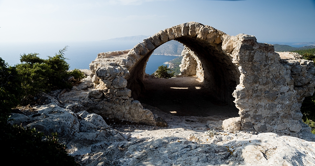 TheodorYemenis's tweet image. RHODOS22 - PATHS OF DISCOVERY 01 - #monolithos

#cinescapes #form #decay
#PhotoVisionProject #TheodorYemenis #art #history #Greece #memory #landscape #travel #art #history #aegeansea #aegean #boarders #rhodes #dodecanese #rhodos #griechenland #travel #discovery #identity