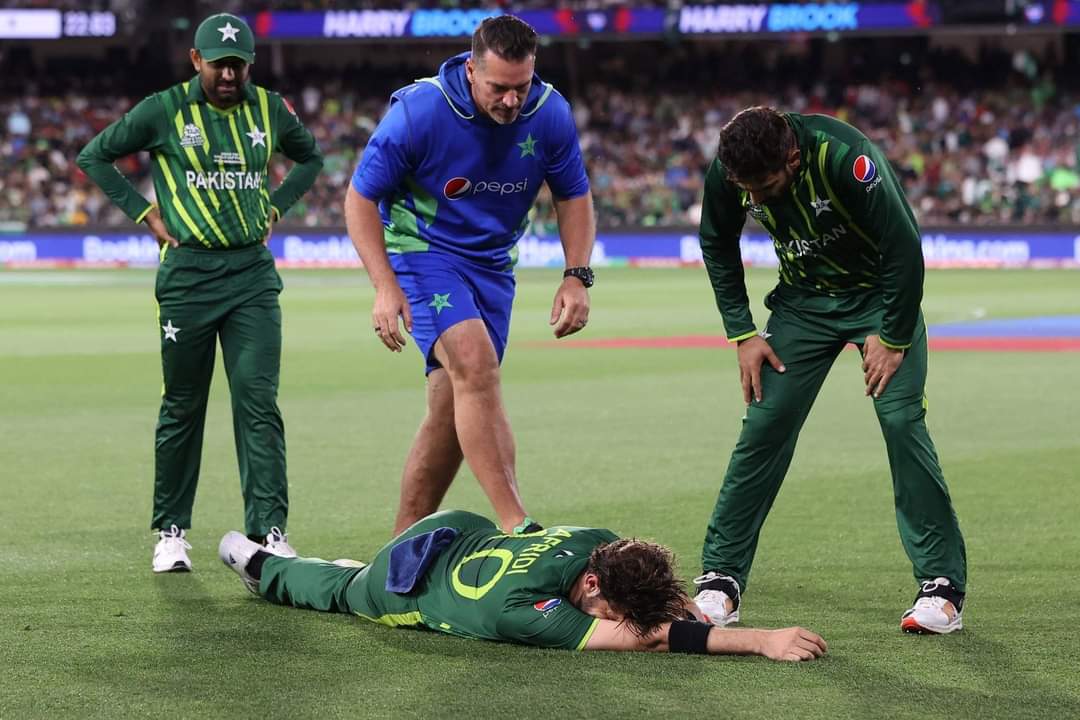 Shaheen Afridi ❤️ deserves a lot of respect. Our boy was playing with injury and managed to win us matches and put pressure. 
Well done lad ❤️💕🇵🇰
Proud of PCT 🇵🇰
#T20Iworldcup2022 #pakistancricketteam #shaheenafridi #babarazam #Final #EngvsPak