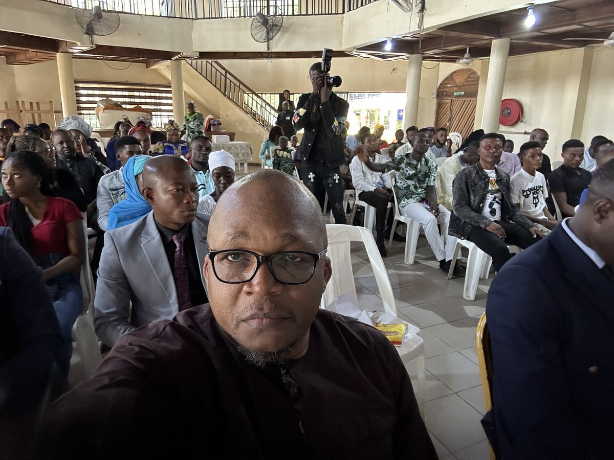 TheSholaAdesoye's tweet photo. Great time of teaching @lighthousegwags today. #preparationprecedesmanifestation. GracexGrace to @emmanuelaluma @AkintujoyeFemi @Lighthouseint https://t.co/f5oUAGW7Jc