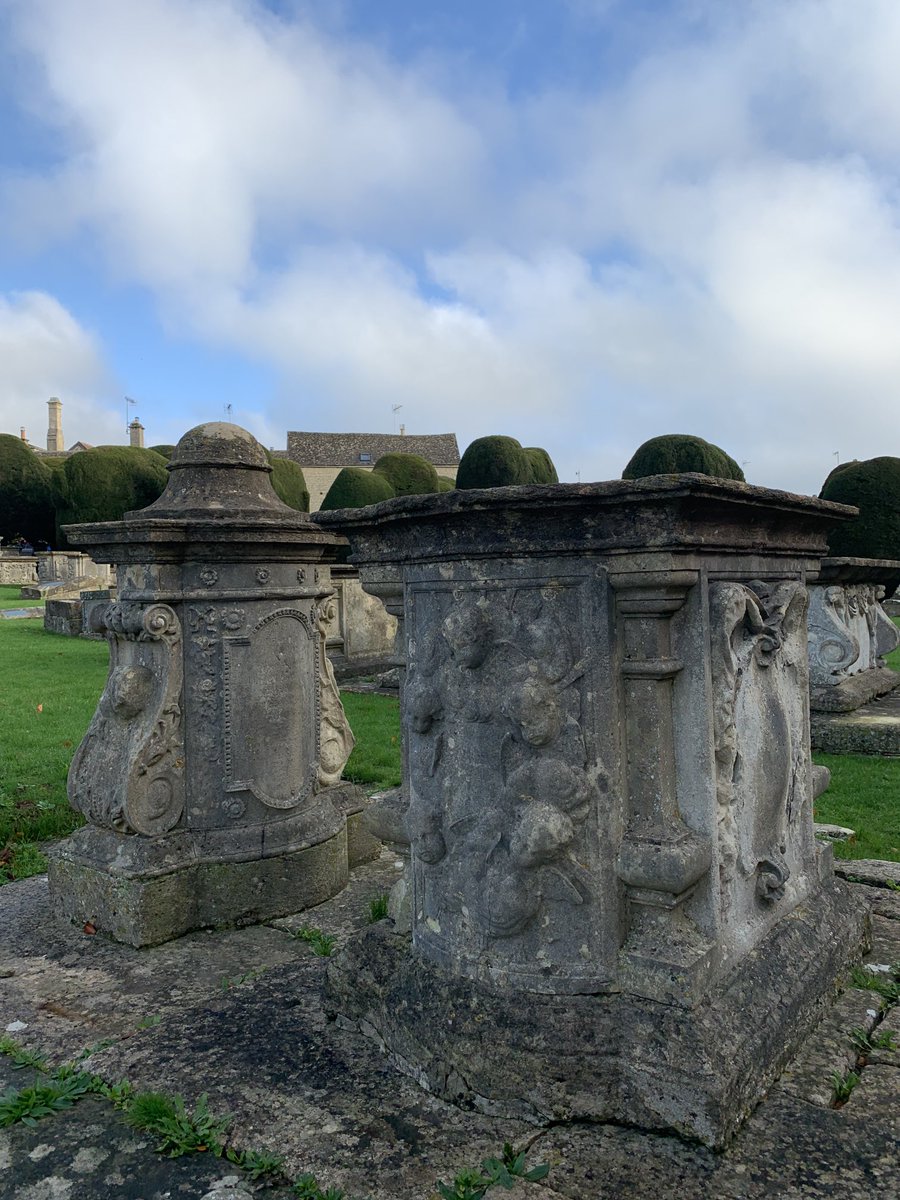 MariaPe11225242's tweet photo. Graveyard in Painswick where there are the graves of wealthy wool merchants in 3 styles made by local stone masons - tabletop or chest, pedestal or tea caddy and ledger. #cotswolds #Painswick #BlueBadge Guide https://t.co/rVA9QUZnQy