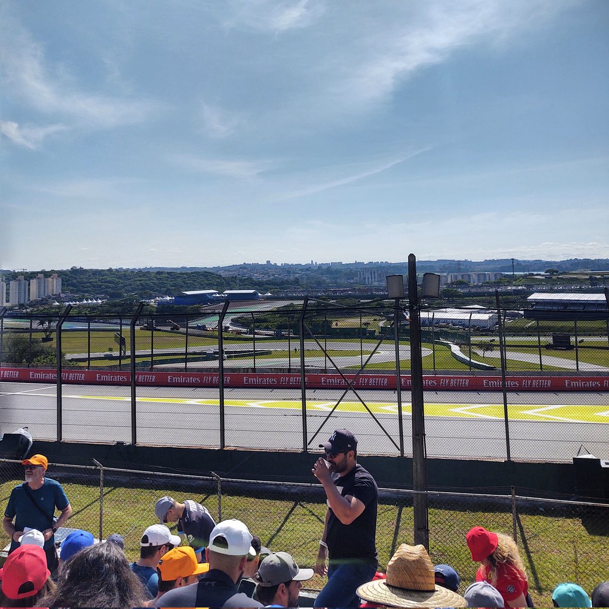 EilorMarigo's tweet photo. BOM DIA INTERLAGOS!!!!!!!
Um ☀️ para cada um aqui no templo hoje!
#GPBRASIL #RaceDay #Interlagos #SetorA #SaoPauloGP #BrazilGP https://t.co/qYZC8qobWS