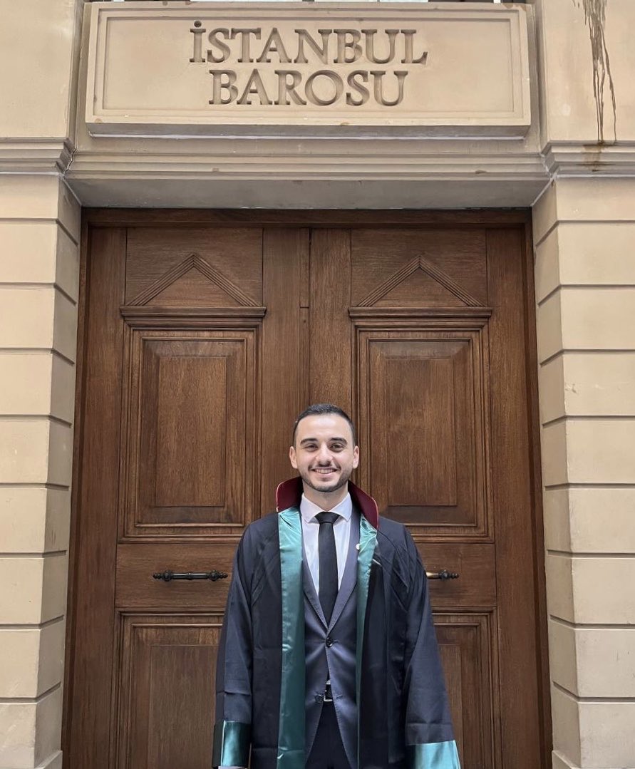 Av. Ahmet Affan Karagöz (@avahmetaffan) on Twitter photo Dün İstanbul Barosu’nda gerçekleştirilen törenle birlikte kıymetli üstadım İsmail Öztürk’ten (<a href="/sadevatands/">İsmail ÖZTÜRK</a>) avukatlık cübbemi giymiş ve meslek hayatına adım atmış bulunmaktayım. Bu süreçte üzerimde emeği bulunan herkese şükranlarımı sunarım. Dün İstanbul Barosu’nda gerçekleştirilen törenle birlikte kıymetli üstadım İsmail Öztürk’ten (<a href="/sadevatands/">İsmail ÖZTÜRK</a>) avukatlık cübbemi giymiş ve meslek hayatına adım atmış bulunmaktayım. Bu süreçte üzerimde emeği bulunan herkese şükranlarımı sunarım.