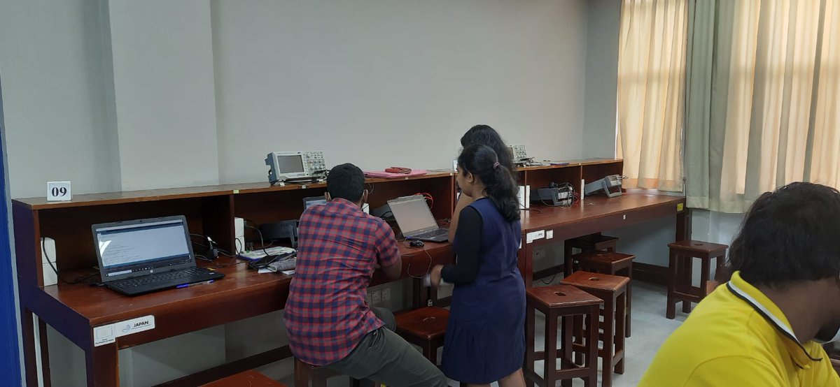 SkillSurfEdu's tweet photo. Captures from day 14 (in-person session) of the Embedded Machine Learning for Edge Computing short course!
We look forward to the final weekend of lectures and successfully concluding the course next weekend. ๐ค
#EmbeddedMachineLearning #MachineLearning #EdgeAI #EdgeComputing https://t.co/xXDdlHIxVt