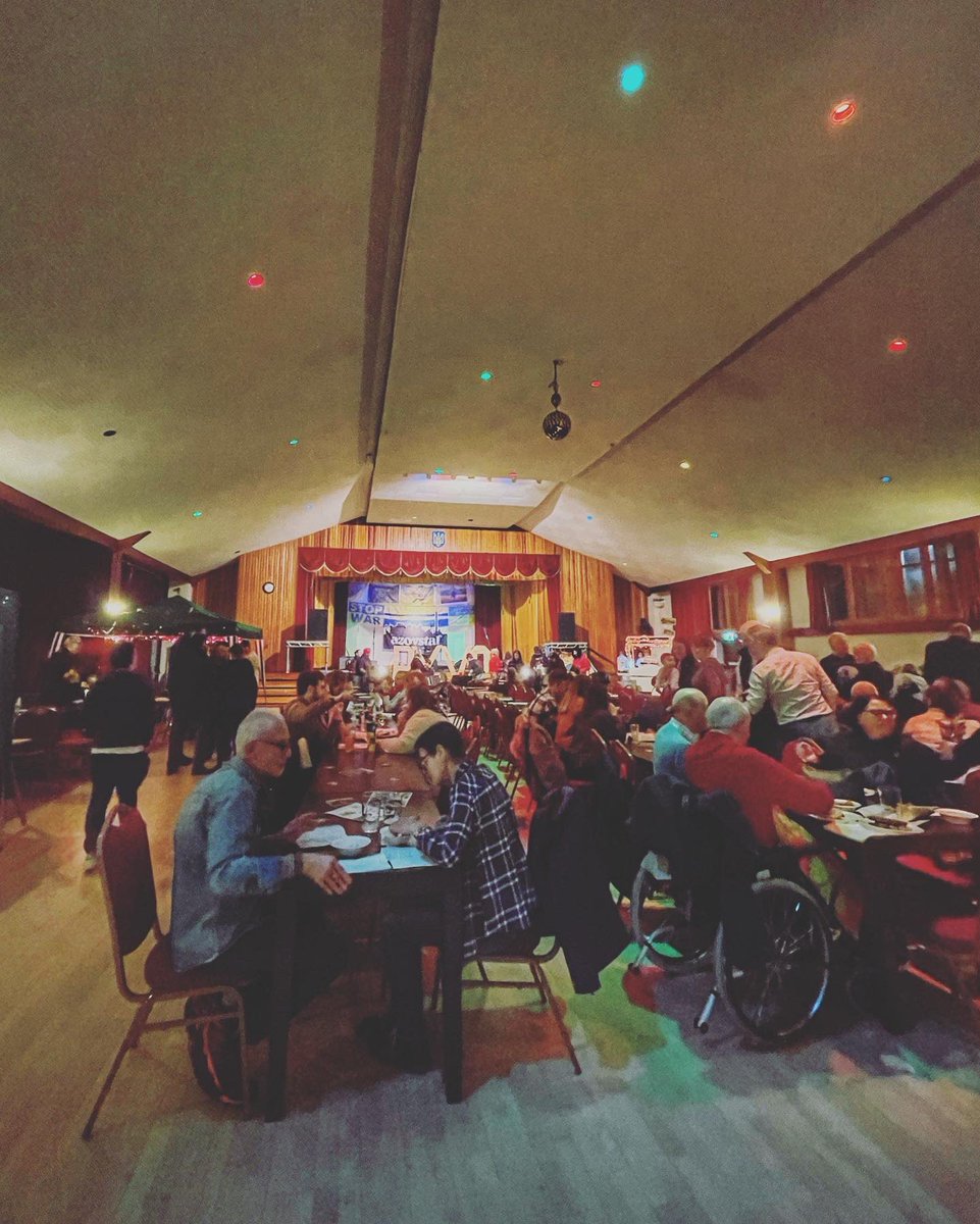 GammonBaron's tweet photo. Great time at #Pyvofest last night. Much more styles now than the 8 different pils/Euro lagers when I first went. 
Budmo🍻 https://t.co/yDmgwi5j4w