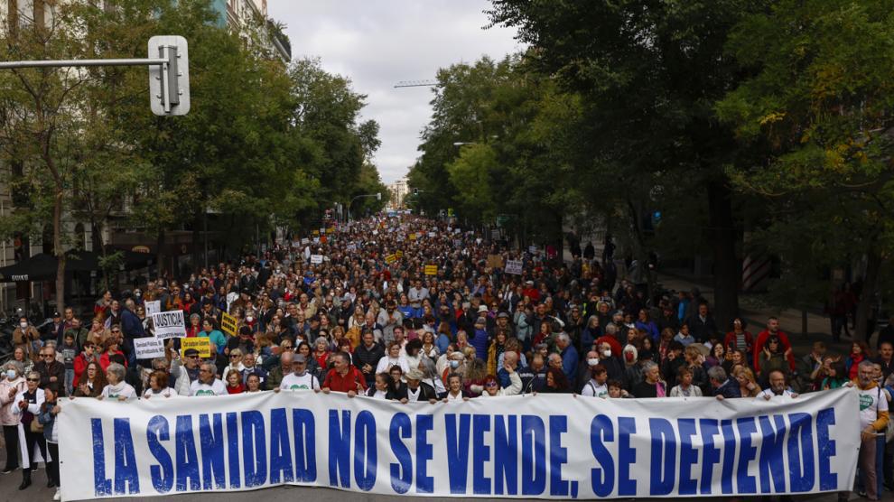 Tanta gente no puede estar equivocada. #MadridSeLevantaEl13N #SanidadPublica #SanidadDeCalidad #SanidadMadrid