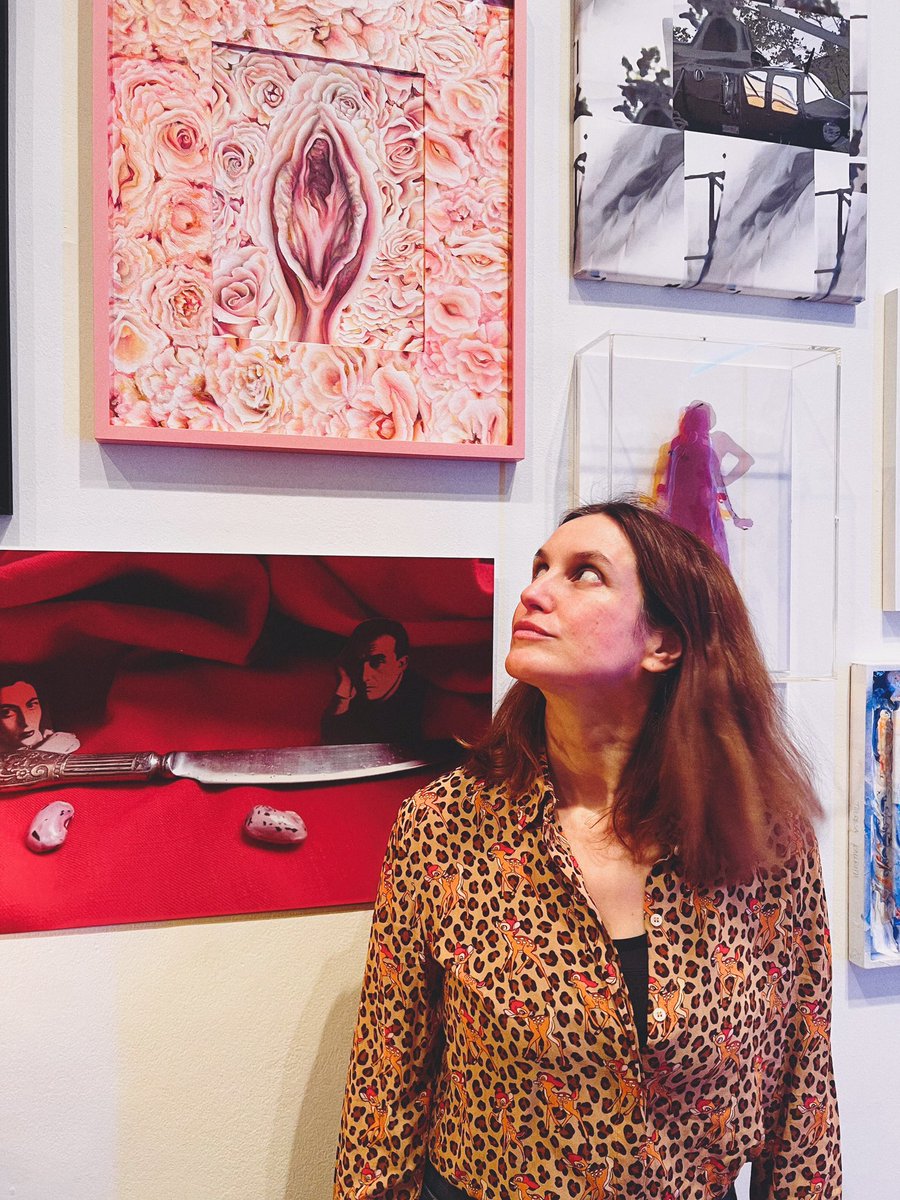 MirijamJeremic's tweet image. 11.11.22 - @loewenpalais~
Hat mich sehr gefreut mal wieder dabei gewesen zu sein mit eines meiner aktuellen Arbeiten! #rosepattern #vulvaart Ich habe mich über jeden  Besucher*innen gefreut 😘 @hanhanhanuta ~
#exhibition #ausstellungseröffnung  #art #artist @mvj.artstudio