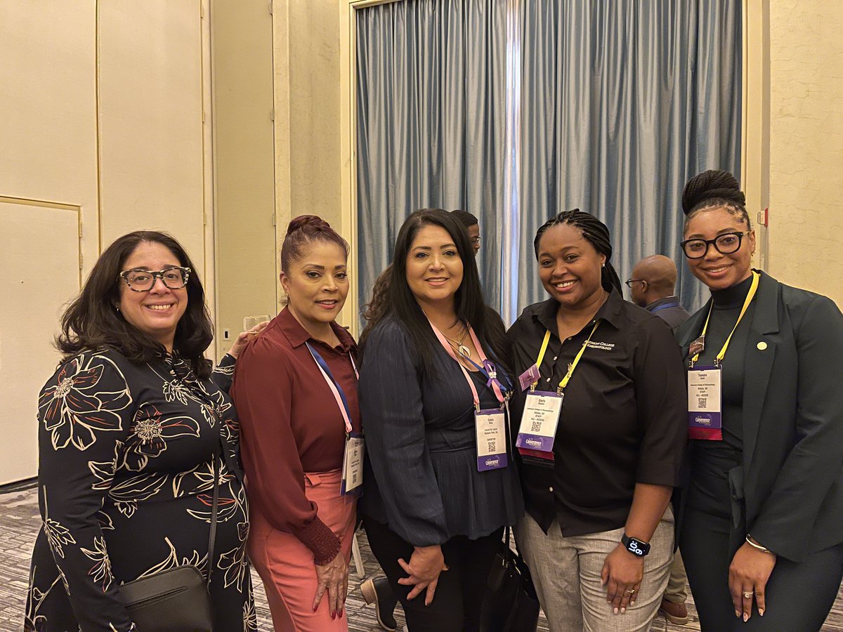 SBlanks2's tweet photo. My heart is full seeing the faces of rheumatology, the students and patients who will carry the field forward! https://t.co/XzbwMiWitG
