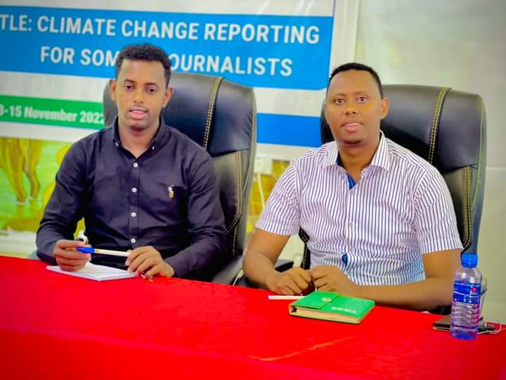 Ahmed_Aided's tweet photo. We are delighted to host a climate change reporting training organized by @mediawomennet and funded by @UNSOM which is attended by 22 local journalists and three environmental activists. During the first day of the training, our chair was one of the keynote speakers. https://t.co/yCuVhOOSmU