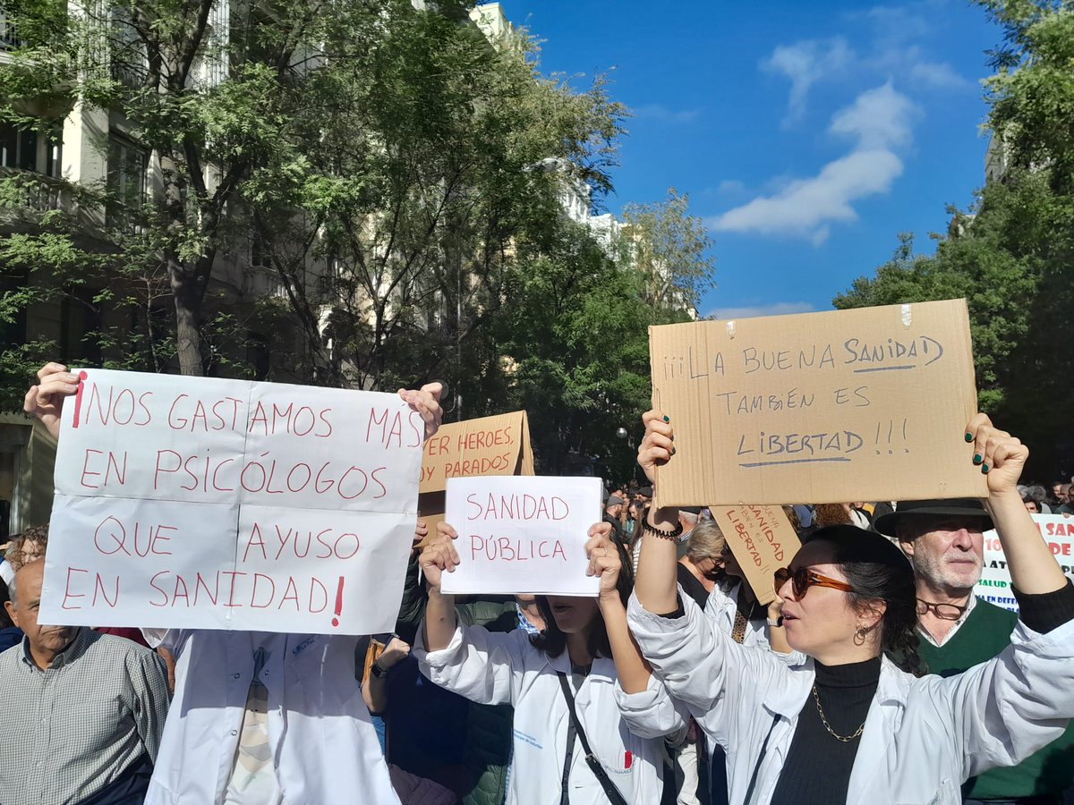 La buena sanidad también es libertad 
#MadridSeLevantaEl13 #MadridSeLevantaEl13N #SanidadPublica