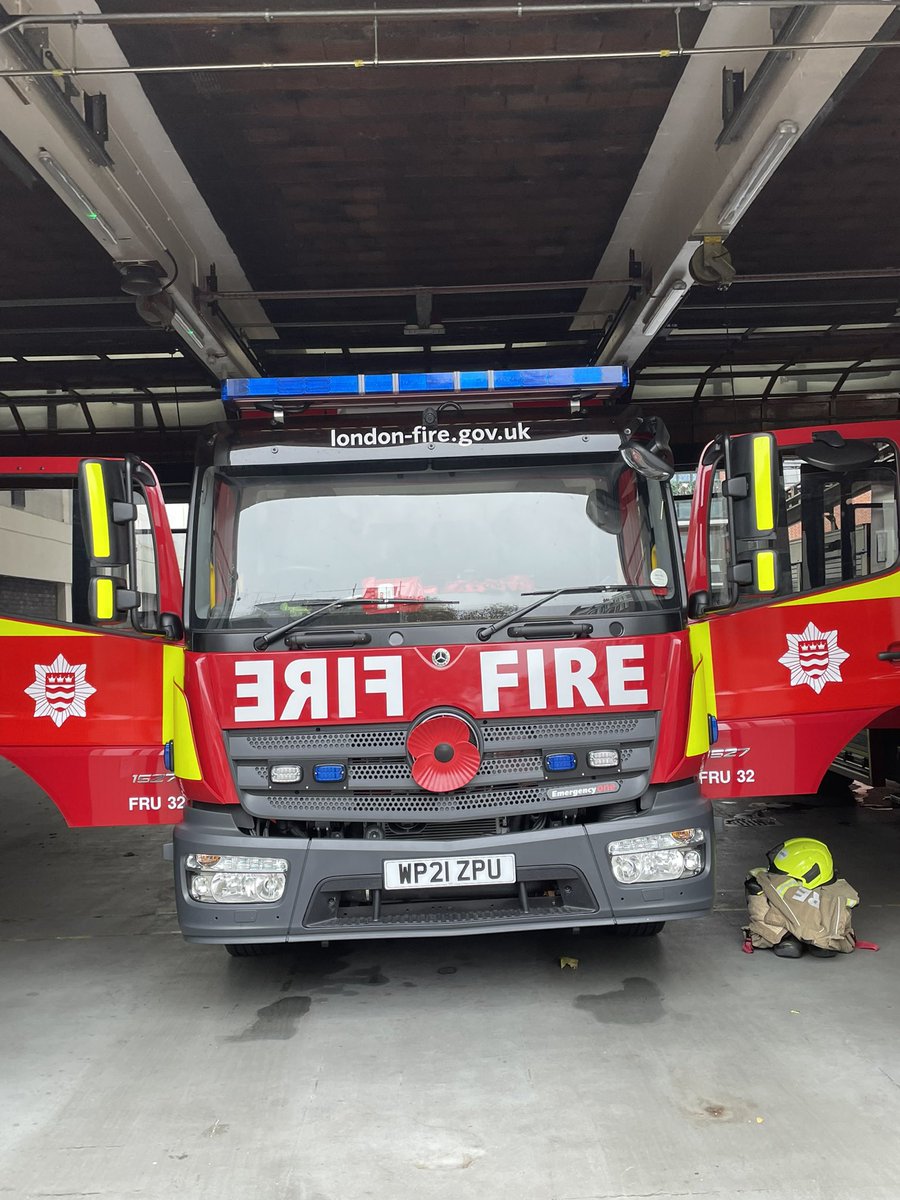 LFBKenChel's tweet photo. Today we remember and honour all those who have served, fought and lost their lives for our freedom. 

Thank you @SloaneChurch for organising a beautiful remembrance service on behalf of everyone at Chelsea Fire Station. 

#RemembranceSunday #LestWeForget 

@RBKC @LondonFire https://t.co/LsQ1bGMlZH
