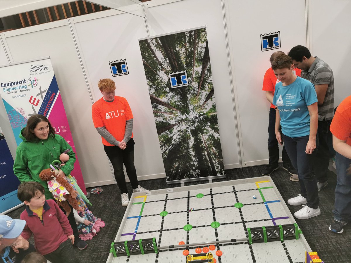 ATU_GalwayCity's tweet photo. We're here all day today in the Exhibition Hall at @galwayscience so come over and check out our activities and exhibits 😁🔭🔬🧪 #robotics #3Dprinting #Virtualreality #seabirds #STEM #GalwayScience https://t.co/mYbceICBVo