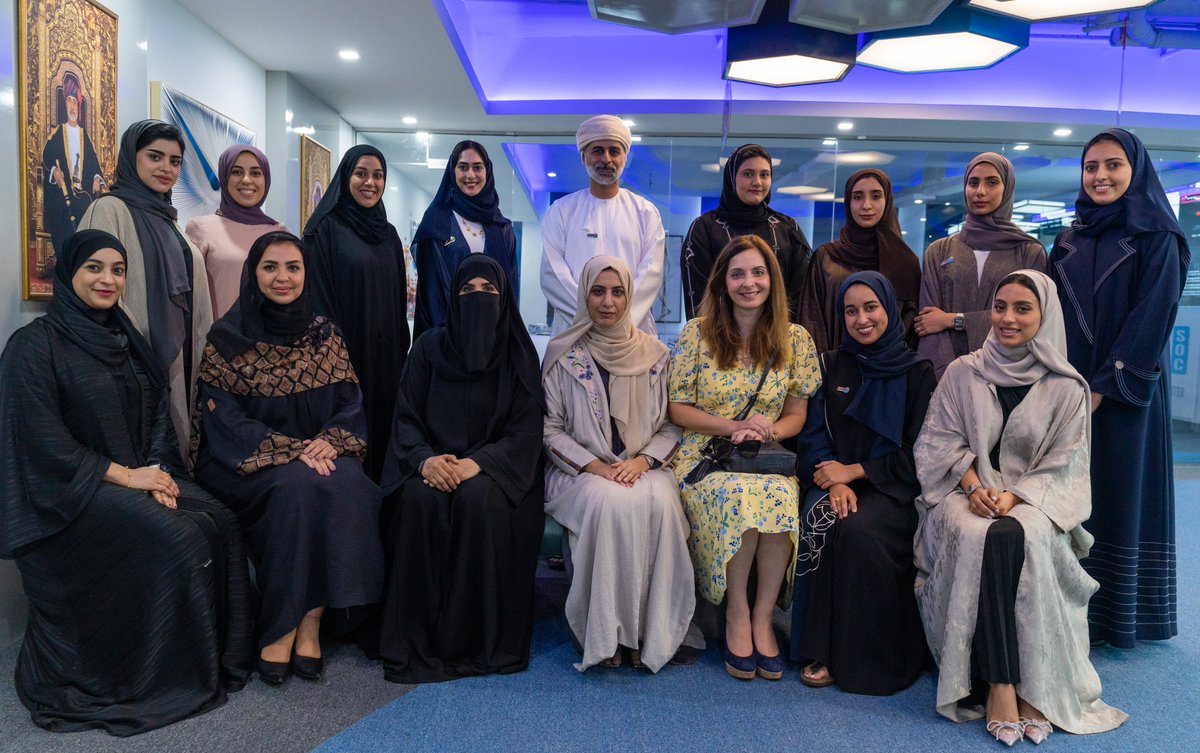 Insightoman's tweet photo. تشرفنا بزيارة وفد من رابطة نساء الشرق الأوسط للأمن السيبراني، حيث تم اطلاعهن على خدمات الشركة والتطرق لدور الكادر النسائي فيها، والانجازات التي لمسناها من موظفاتنا في قطاعات الإدارة والتسويق وتنفيذ المشاريع الفنية.
@WiCSME https://t.co/8uxQ5dcwoB