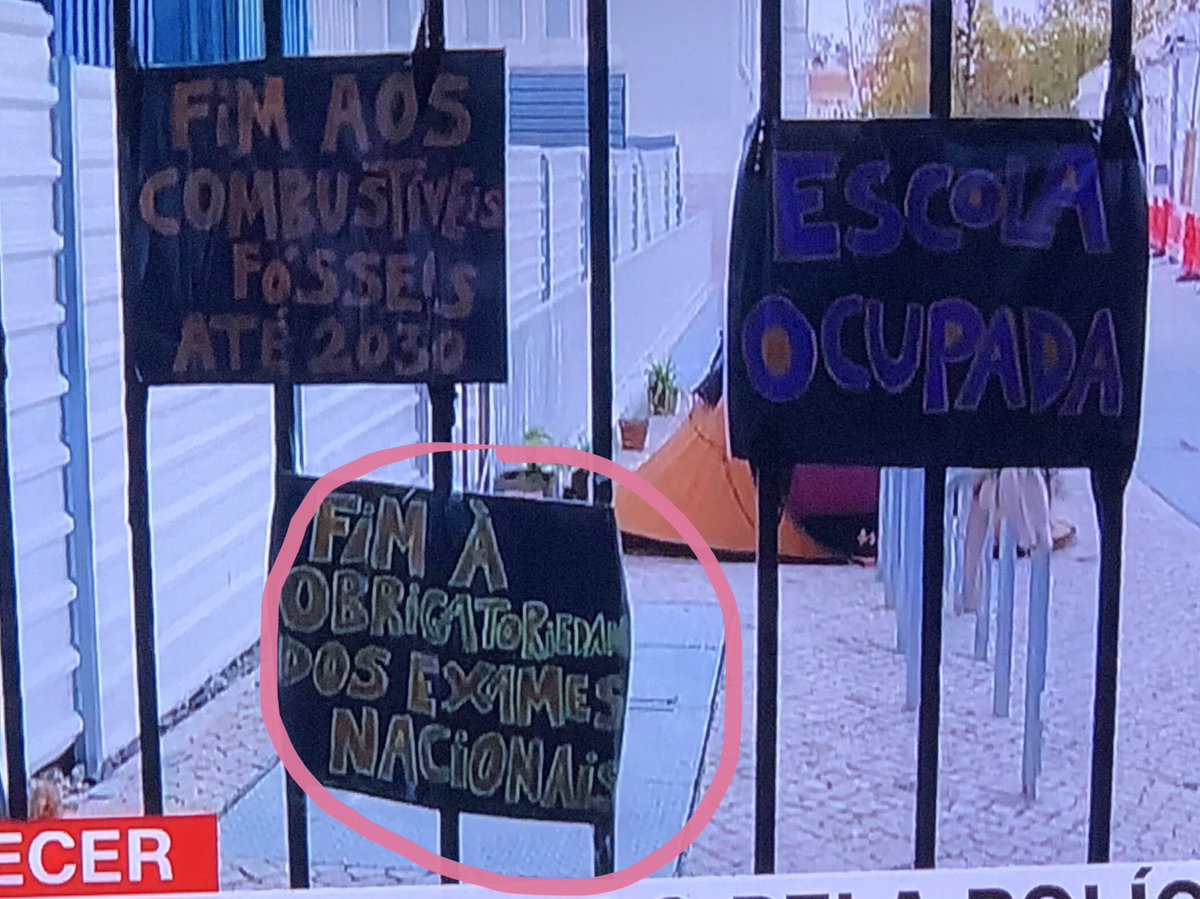 JosMatias17's tweet photo. Gostava de perceber como é que o fim da obrigatoriedade dos exames nacionais ajudam no combate às alterações climáticas. Ainda não cheguei lá. https://t.co/uAI0BBkMHT
