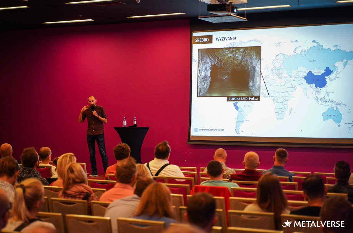 TomaszGeoPaleo's tweet image. Ostatnio sporo zapytań odnośnie #Metalverse 2.0 i podesłania slajdów, ale sam slajd bez omówienia nic nie powie... Wydarzenie i prelegenci byli nagrani✅, zatem jak tylko ukaże się moja część: &quot;Wyzwania związane z pozyskiwaniem #srebra na świecie🌏&quot; udostępnię👌
@Silver_Star_PL