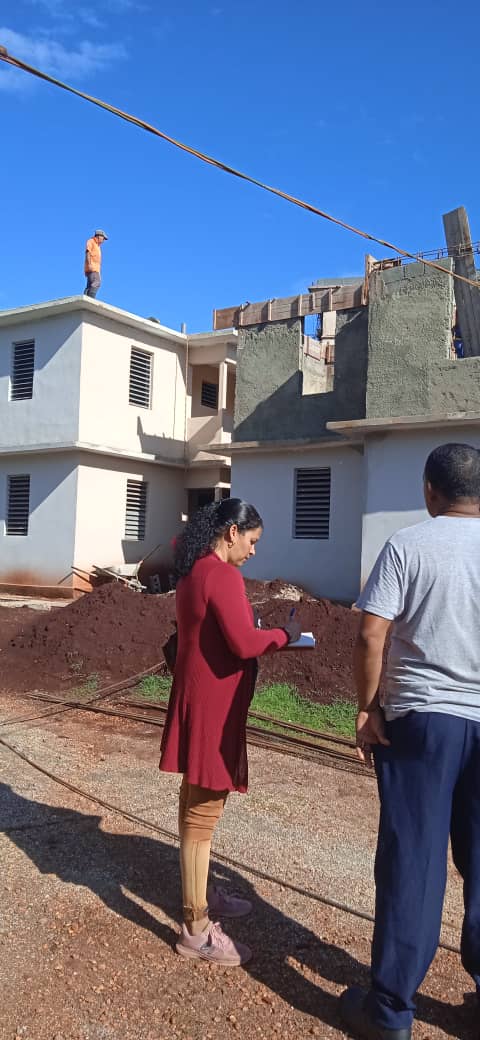SanchezDoraida's tweet photo. Constructores de la Empresa Constructora Integral No. 3 enfrascados en el programa inversionista de la vivienda https://t.co/iQ0tqYfpwF