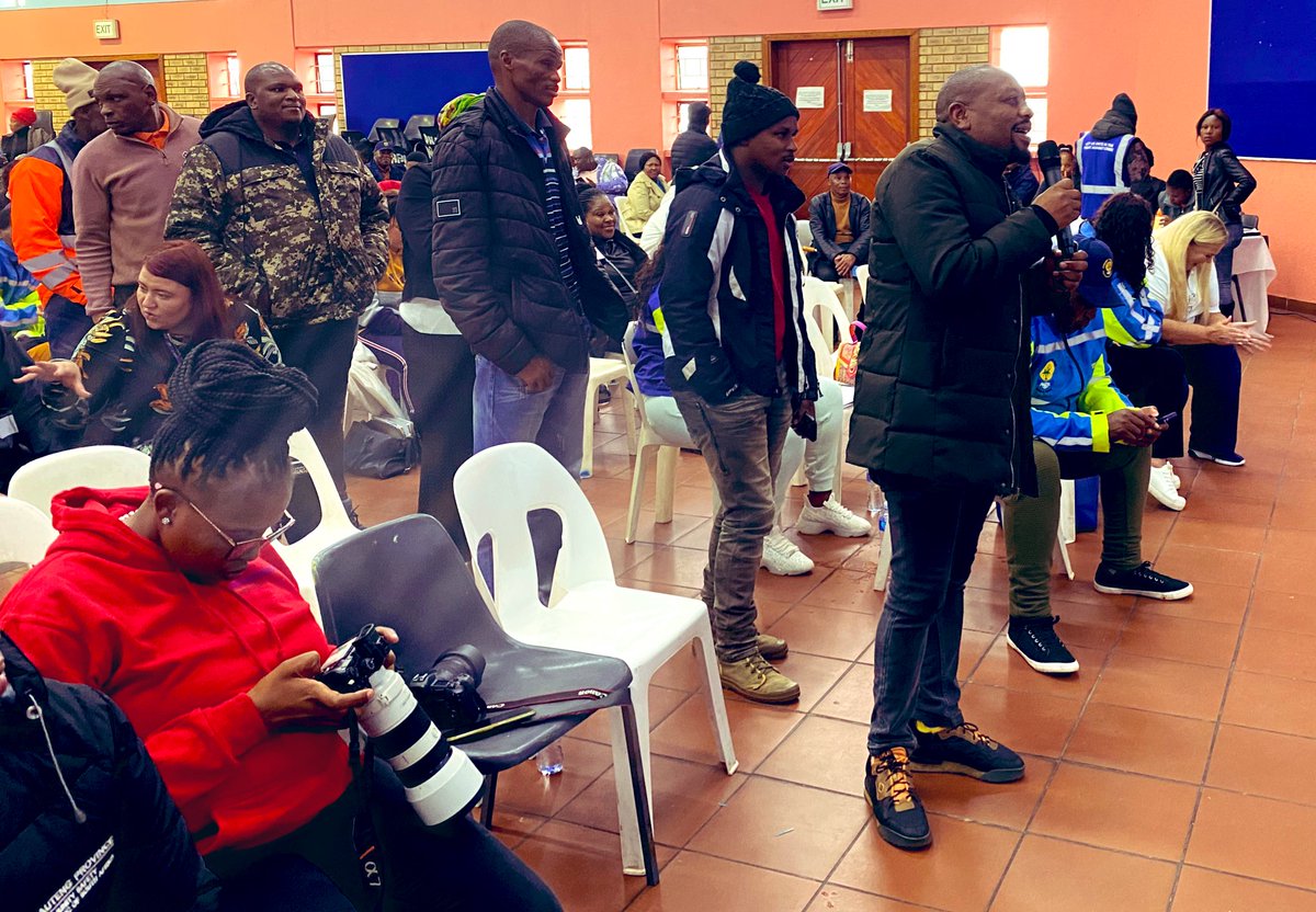GautengBoard's tweet photo. #DCS @GP_CommSafety MEC Hon. Faith Mazibuko engagement session with #CPF executives(Top 6) of #GautengCPF  @SAPoliceService Stations &amp;  Gauteng Provincial Community Police Board. DCS handed each station CPF internet devices. #DCS #GPCPB #SAPS https://t.co/XO4zMfvNVd