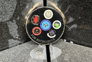 ASW_SOLIC's tweet image. In commemoration of #VeteransDay teammates from ASD(SO/LIC) had the honor of supporting the preservation of the @VVMF this morning.  Thank you to @NationalMallNPS for giving us the opportunity.