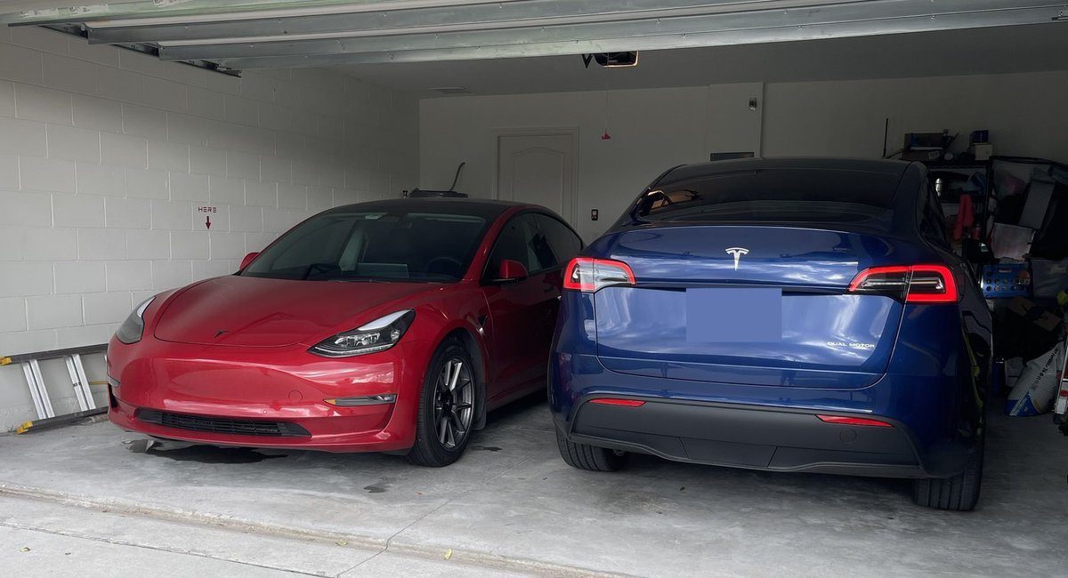 SpaceX_Nerd's tweet photo. Weโve gone fully electric ๐๐ป
#Tesla #TeslaMotors #TeslaLife #TeslaModel3 #TeslaModelY #Model3 #ModelY #RedTeam #BlueTeam #ElectricVehicles #EvLife #FullElectric #WhatGas #ChargeitUp https://t.co/OFva6lDeiR
