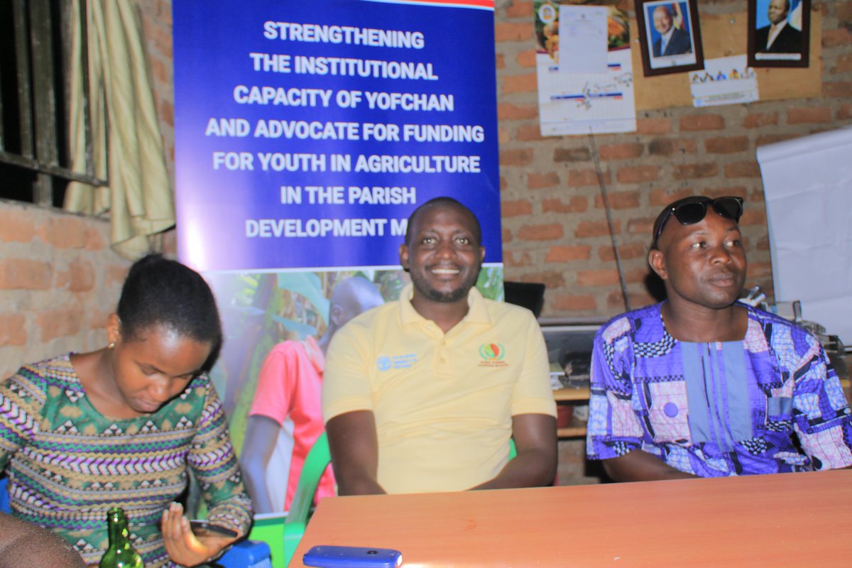 yofchan's tweet image. Meet #NdayambajeHarrison our poultry champion from Lwengo district. If you still think poultry keeping is hard, you need to meet this guy. @YOFCHAN #PoweringTheNextGenerationAgriprenuers
