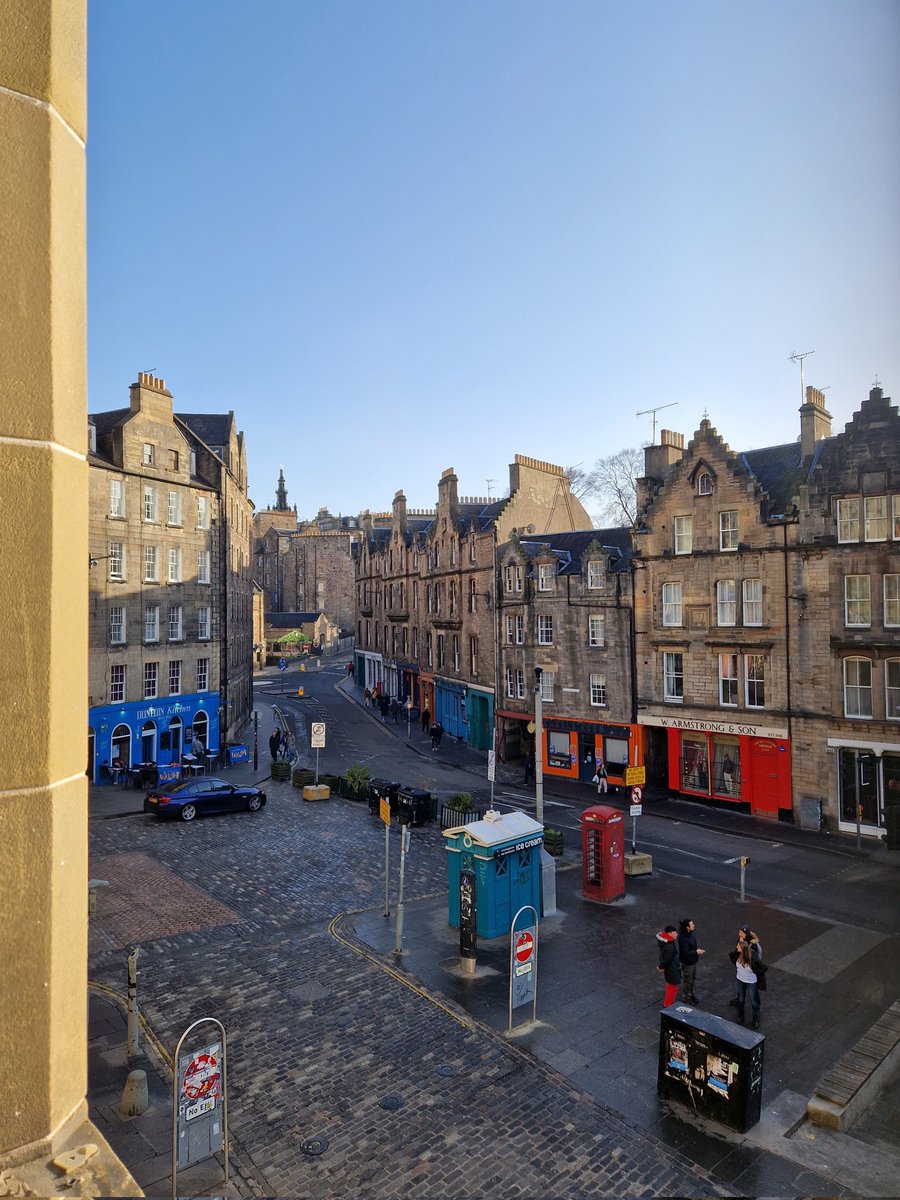 sliceandserve's tweet photo. For waking up to a clear blue and still-skied autumn day, I give thanks. She soothes my soul. Through layers of last night's urban-beated grit and grime, to ancient rooftops silhouetting across my morning. I fucking love this city.
#EdinB #Edinburgh #SCOvNZL #autumnnations https://t.co/aTFcLsBG2P