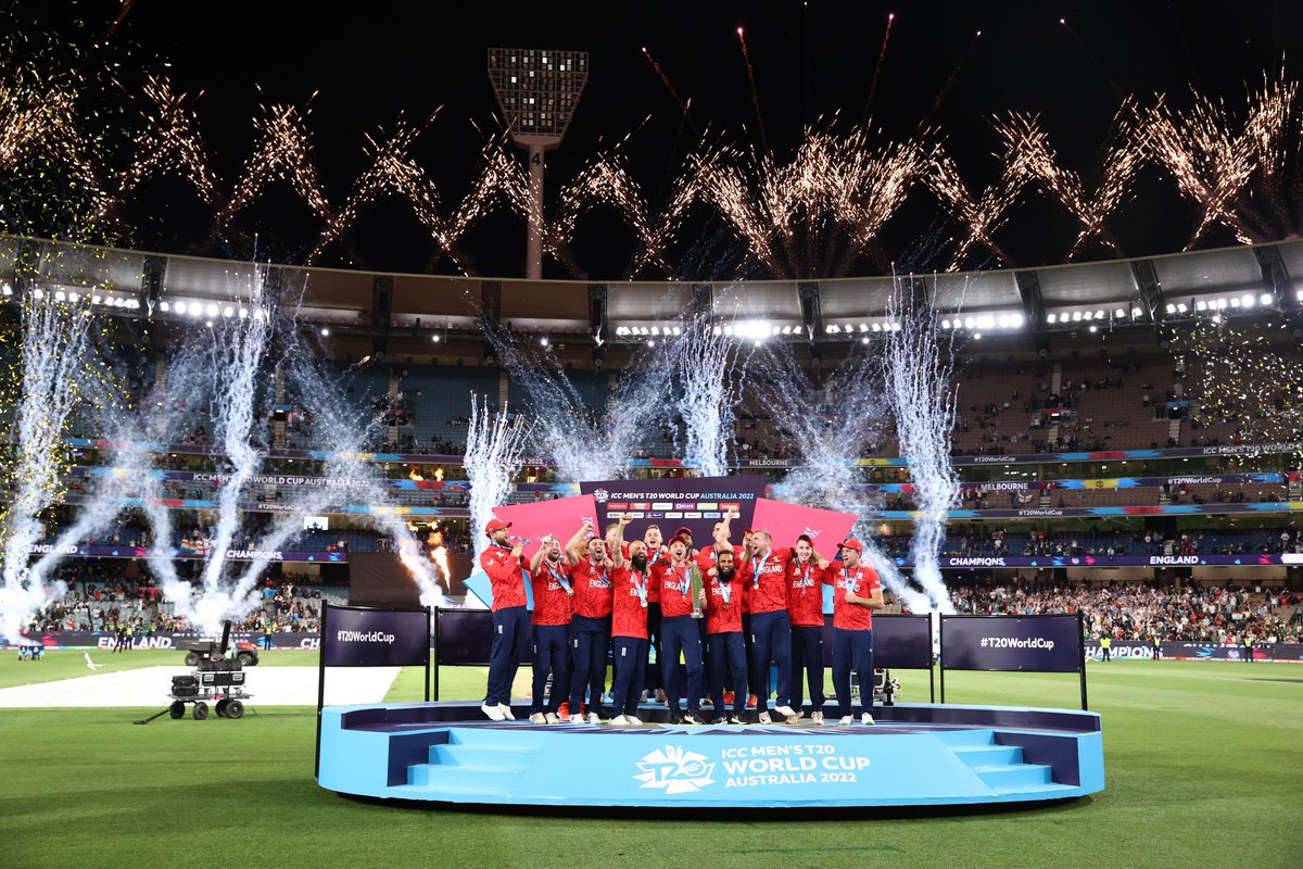T20WorldCup's tweet photo. CHAMPIONS 🏴󠁧󠁢󠁥󠁮󠁧󠁿 🎉

#T20WorldCup https://t.co/8rNbHBLpws