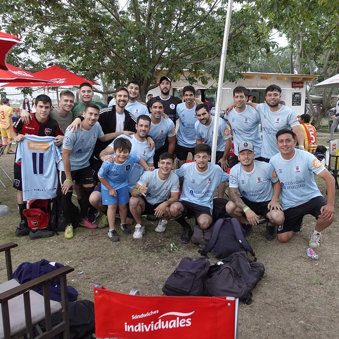 FcLinea's tweet image. Siempre del lado correcto.