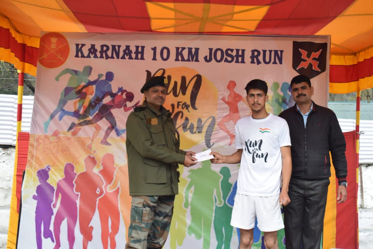 kupwarasentinel's tweet photo. #INDIANARMY ORGANISED JOSH RUN
To increase the interest in the #youths and making them aware about the importance of running in keeping oneself fit, #IndianArmy organised a 10 KM #JoshRun for youths as part of #sadbhavana initiative. The theme of this Josh Run was “#RunforFun”. https://t.co/W7cpc9BV8p