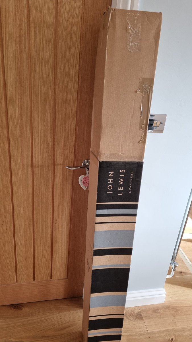 Andy_Carr's tweet photo. John Lewis @johnlewishelp , I really think you need to have a chat with your couriers @DeliveryEvri ... apparently they called here when I wasn't at home... WRONG I was!

But don't worry, they have the parcel and it's on its way back to you.... WRONG! its still here! https://t.co/OkOPaEo6ly