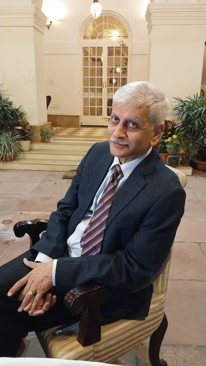 LiveLawIndia's tweet photo. Former #ChiefJusticeofIndia UU Lalit says, "In my opinion, the collegium system is the best system. It has proved to have worked effectively."

#CollegiumSystem #SupremeCourtofIndia https://t.co/GNRE4wFSB7