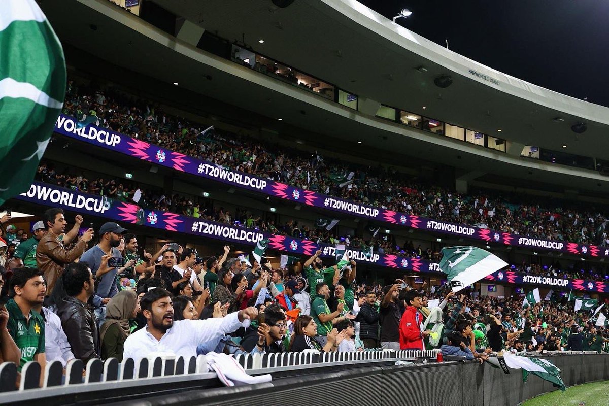 Shadab Khan tweet media