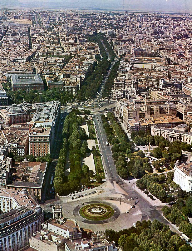 Vista aérea del Paseo del Prado de Madrid en 1969.

¿Notas algo diferente?