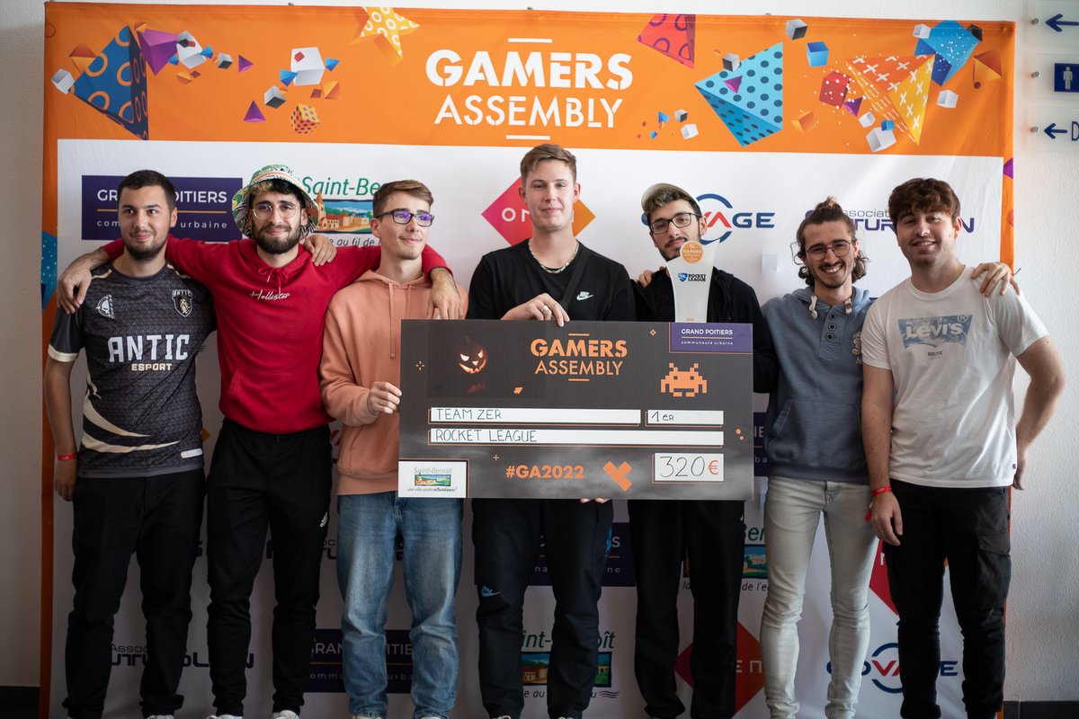 GamersAssembly's tweet photo. Ils ont dominé la compétition... GGWP à la Team ZER qui remporte le tournoi Rocket League de la #GA2022 Halloween Edition et qui repart avec le cashprize de 320€ ! 👏🥳

🥈 Giga Chad Squad - 250€
🥉 SC Bastia - 150€

Merci à tous nos participants, see you soon ! 🤗 https://t.co/xNR4KLb1KG