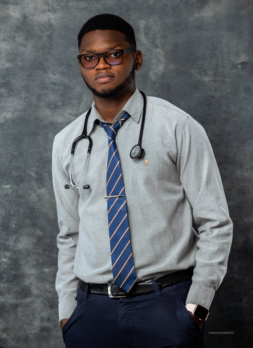 DavidNwogbo's tweet image. Mom and Dad, you both are the priceless blessing in my life. I wouldn’t be where I am today without your inspiration and support. Thank you for all your guidance! And to my lovely Siblings 
It’s Official Dr. Nwogbo .C. David
#GODDID22 #UHASMED22 
On to the NEXT !