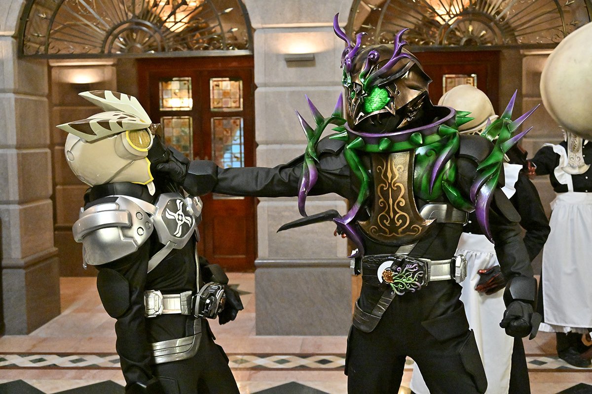 ジャマトライダー 登場作品:仮面ライダーギーツ 変身アイテム:デザイア