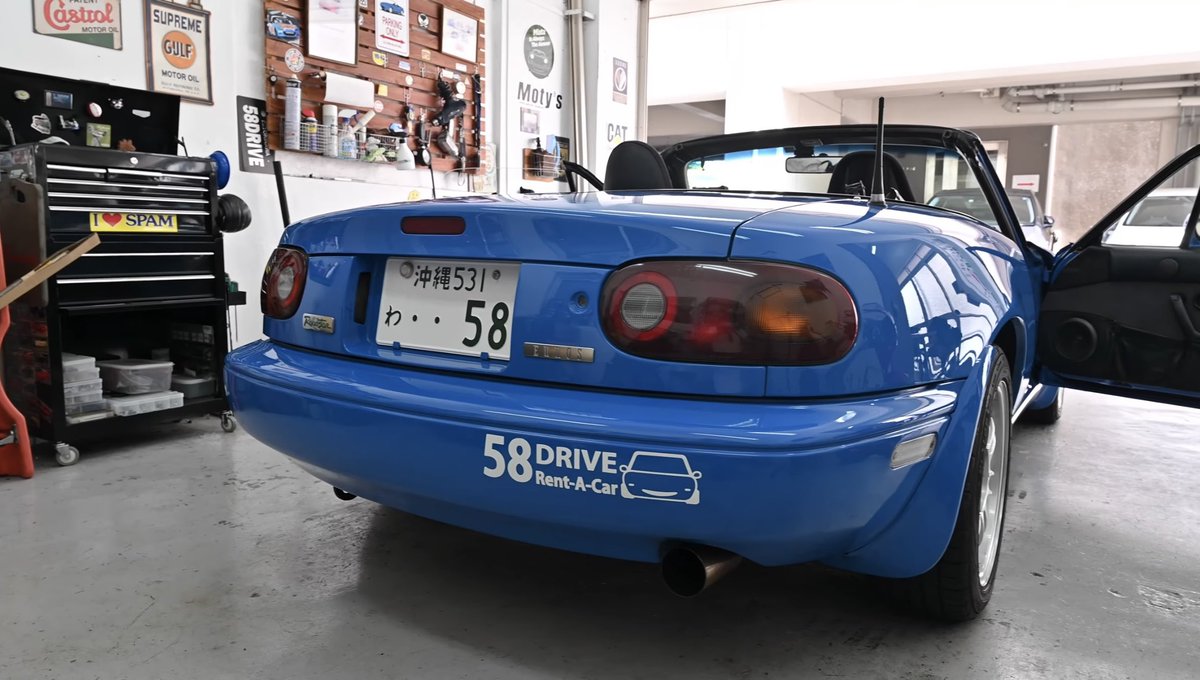 casval_ND5RC's tweet photo. レンタカーはNAロードスターでしたね!しかもミッションはNB後期6MT換装のバケットシートとか…メッチャ楽しそうなのがよく伝わってきました😄
#沖縄旅行 #沖縄 #ロードスター #NAロードスター #roadster #naroadster
https://t.co/y0Vya8EXSp https://t.co/yUfelZLnwy