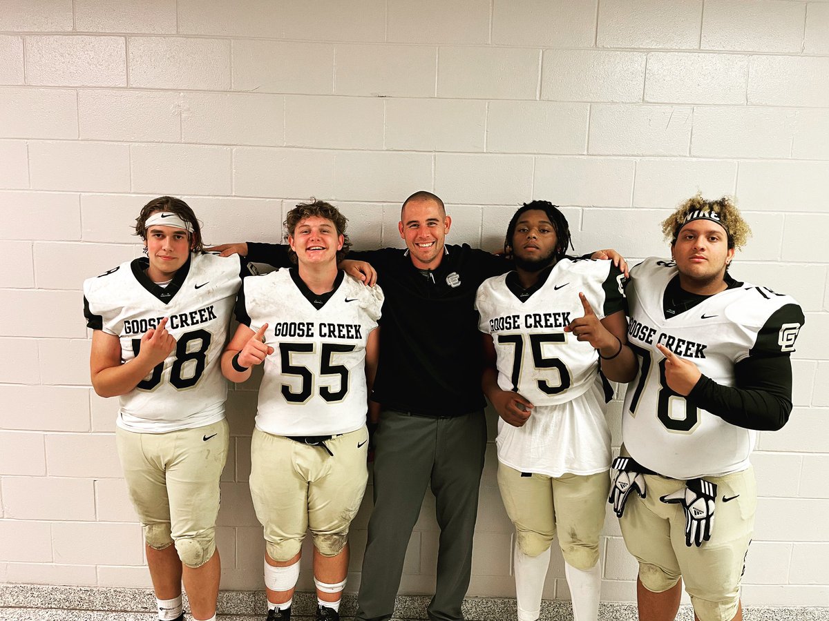 coach_mallard's tweet photo. It’s always hard to put into words watching men grow up. These seniors have won the region all 4 years and I’m most proud of is the men that they have become! Each of you know that I’m just a call/text away and don’t ever forget!! #HeyGuy #SchoolBus #BrokeBack #LoveYall https://t.co/WmKS65iVr5