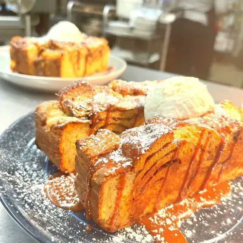 Come see us Today <a href="/9milegarden/">9 Mile Garden</a> or downtown Belleville !
#brunch #eatlocal #bellevillemainstreet #stlfood